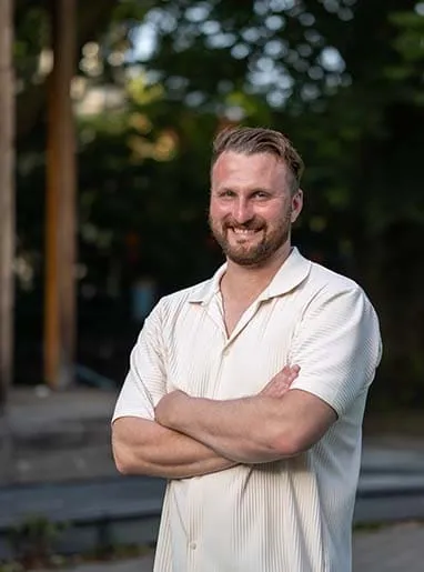 Porträt von Philip Konatarevic, Gründer und Trainer bei Strong Kids Rosenheim.